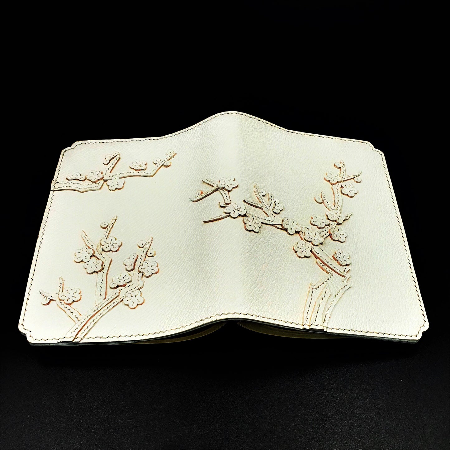 Studio Arkademie MING DH PLUM BLOSSOM A5 Portrait Notebook Sleeve, White