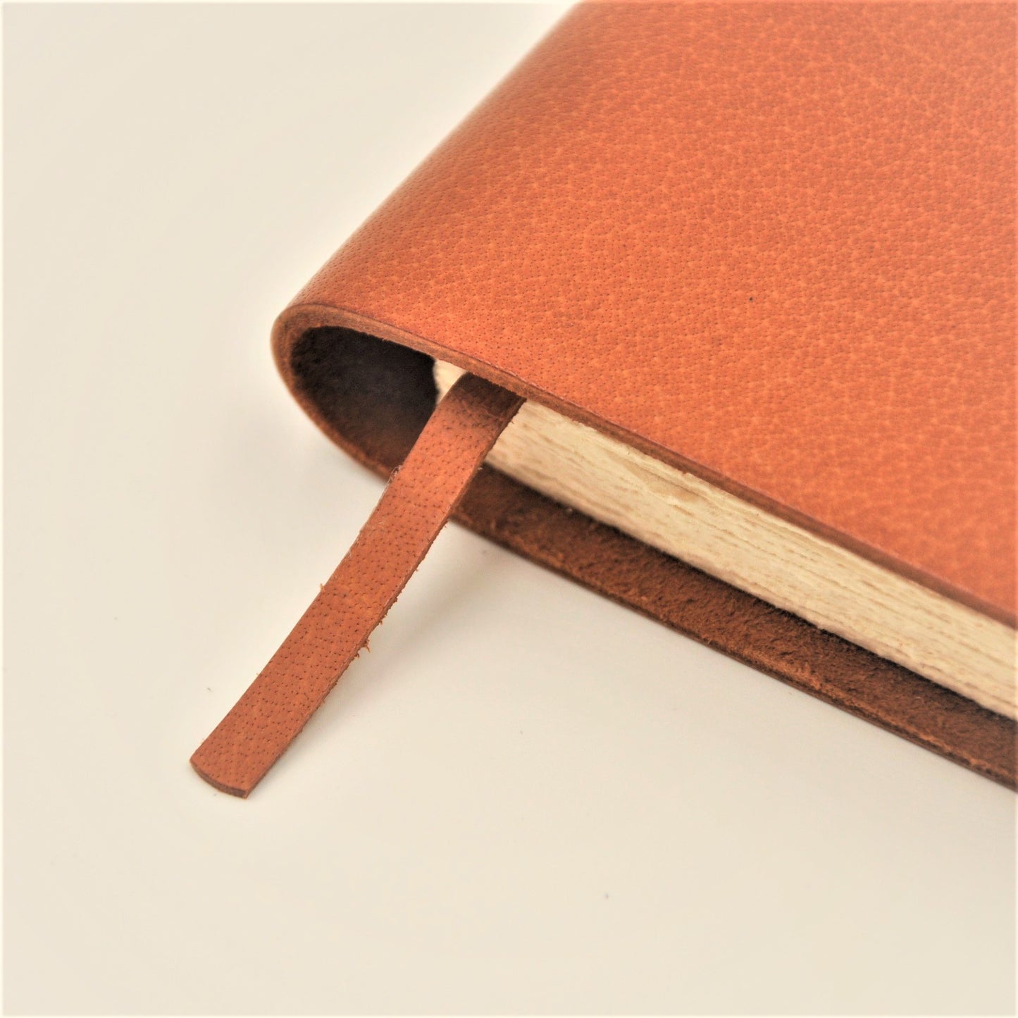 HERITAGE A5-P Leather Archival Grade Artist's Sketchbook